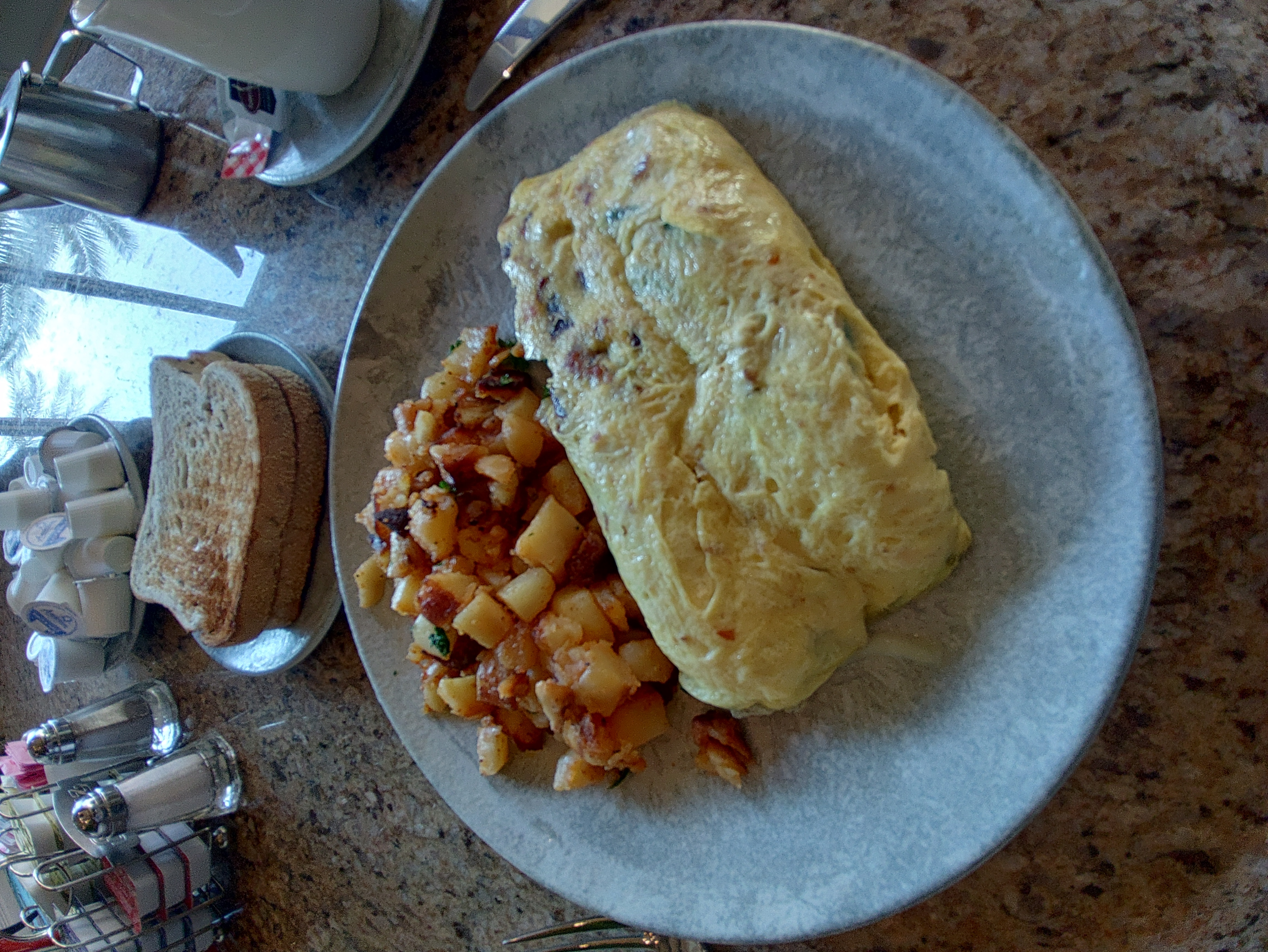 Seabreeze Cafe, Mandalay Bay — breakfast with palm tree views